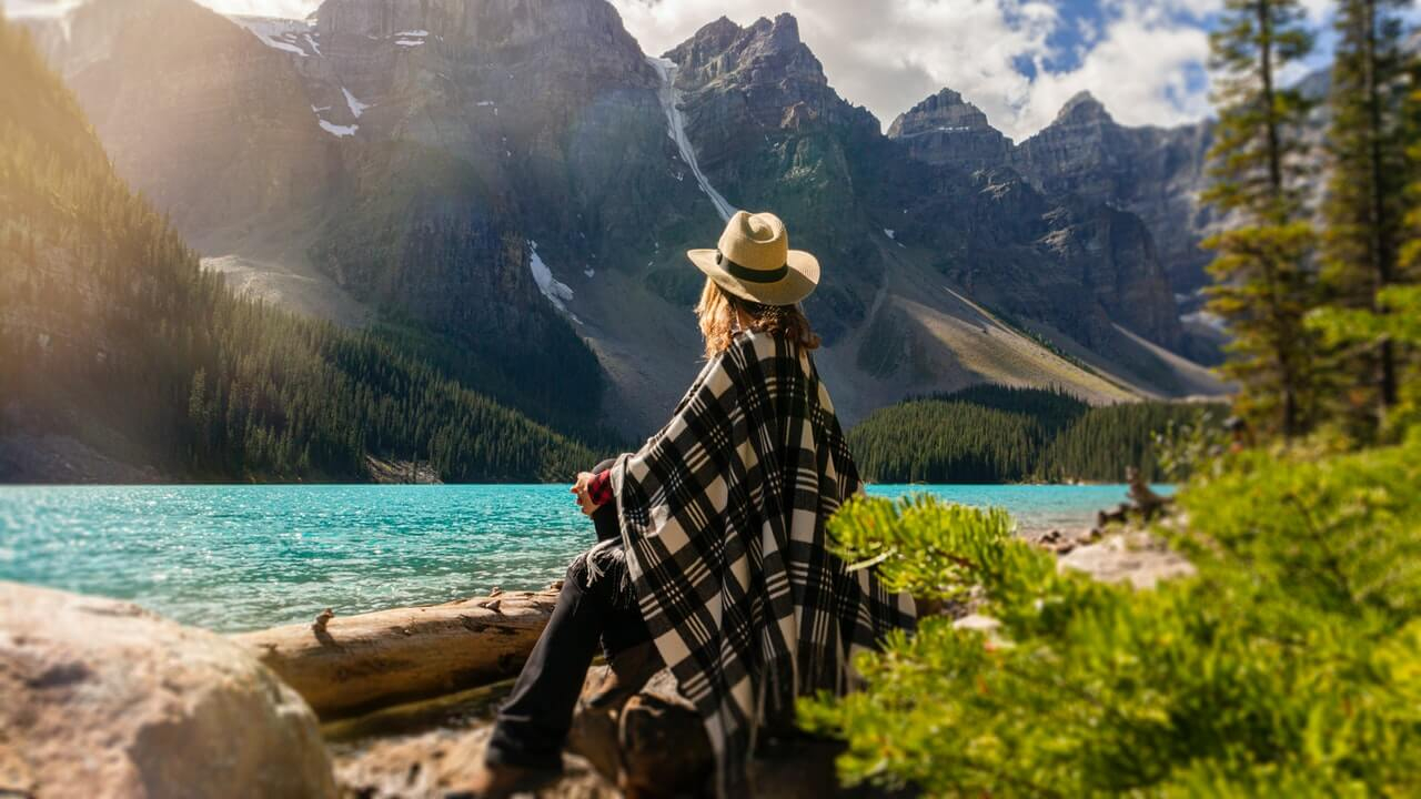 featured image thumbnail for post 8 Tips To Master Travel Photography